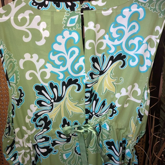 Ladies Top - Picture 3 of 5